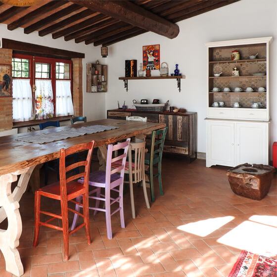 All guests may always use a common room, the library, where breakfast is also served Breakfasts are served in the Library of the guest house